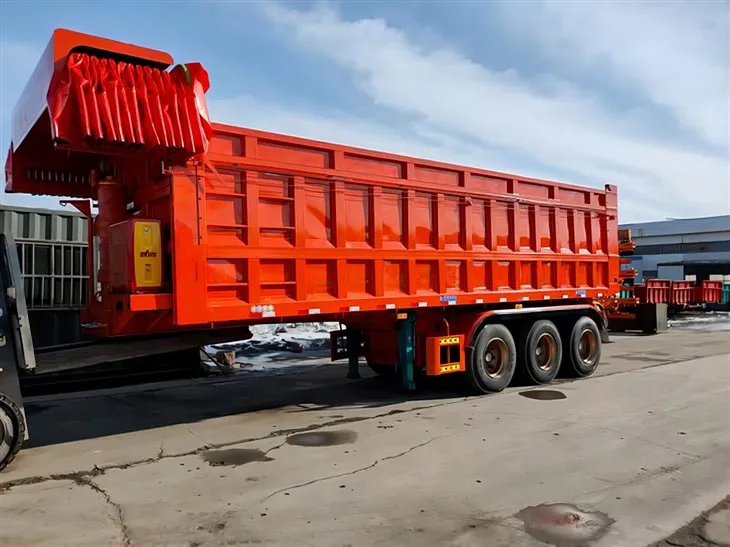 Poluprikolica ceradnog tipa